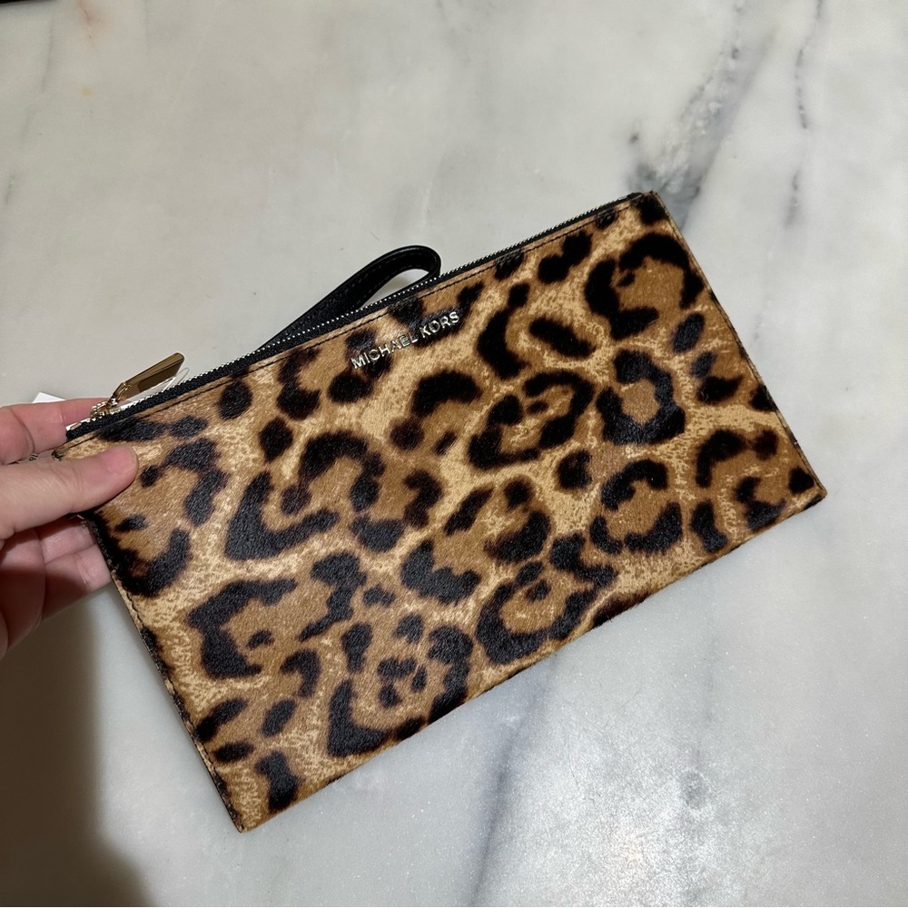 NWT MICHAEL KORS HAIRCALF BIG ZIP CLUTCH